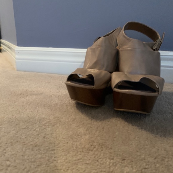 Call it Spring platform shoes - Picture 6 of 7